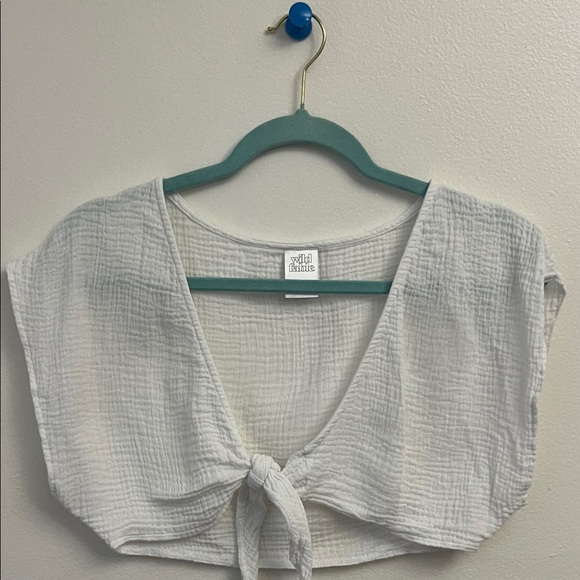 wild fable Tops - Wild Fable WHITE Textured Tie-Front Crop Top